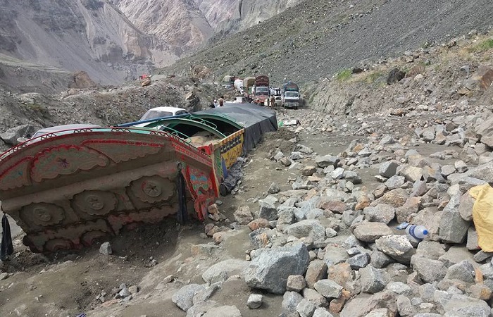 Karakoram death road